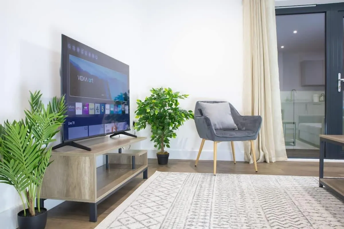 Central 2 Bed 2 Bath Apartment Near Brighton College, Beach, Hospital - Long Stay Offers Velká Británie