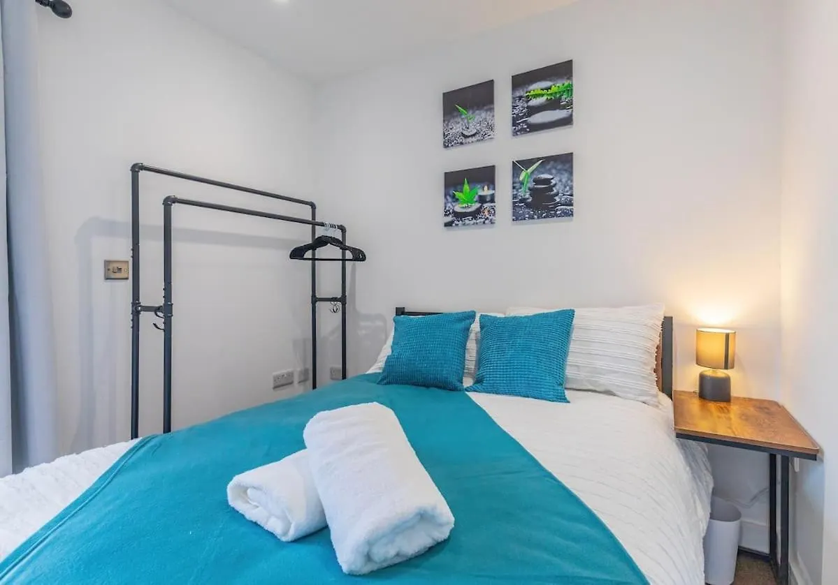 Central 2 Bed 2 Bath Apartment Near Brighton College, Beach, Hospital - Long Stay Offers Velká Británie